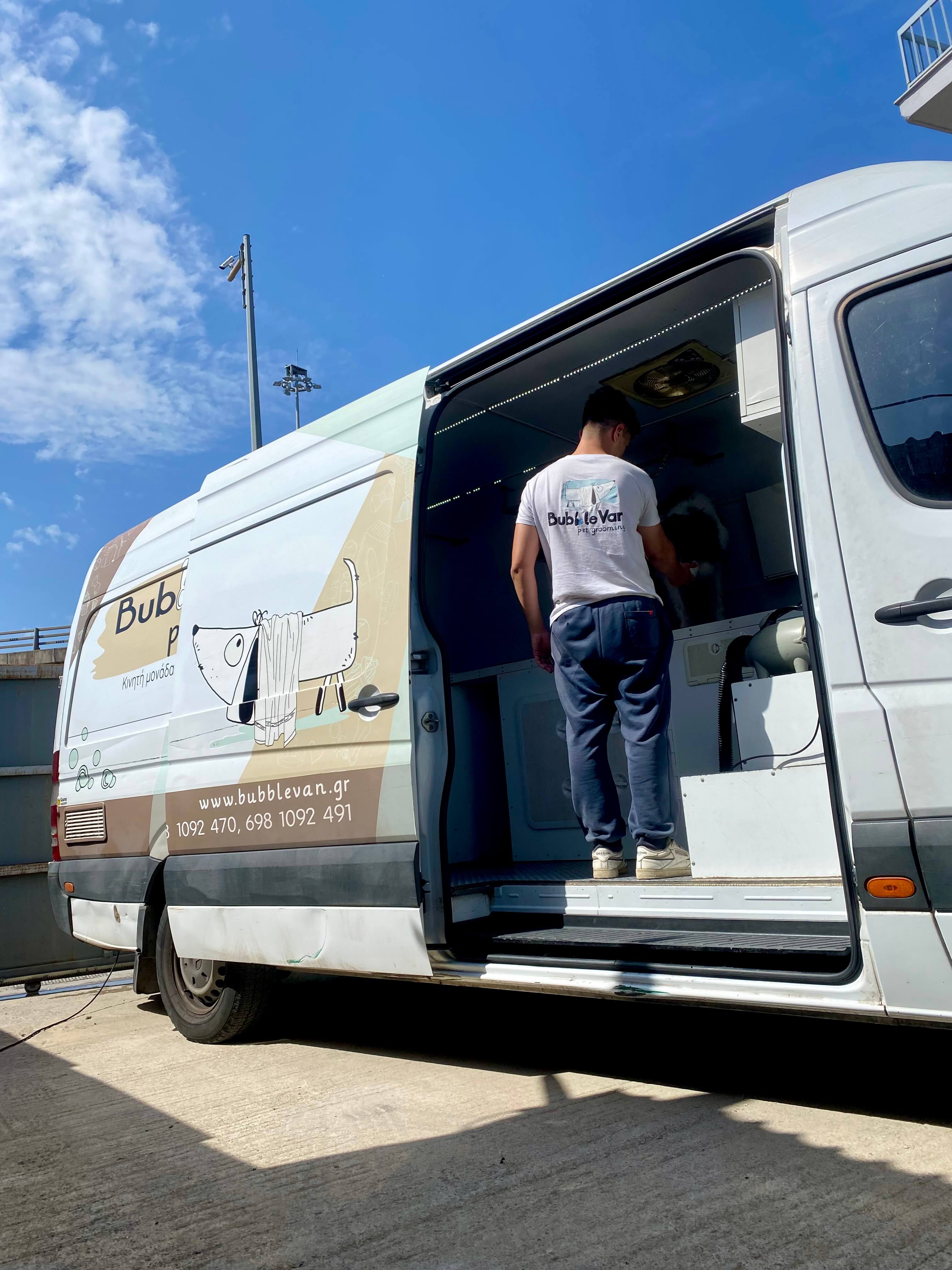 Van 1