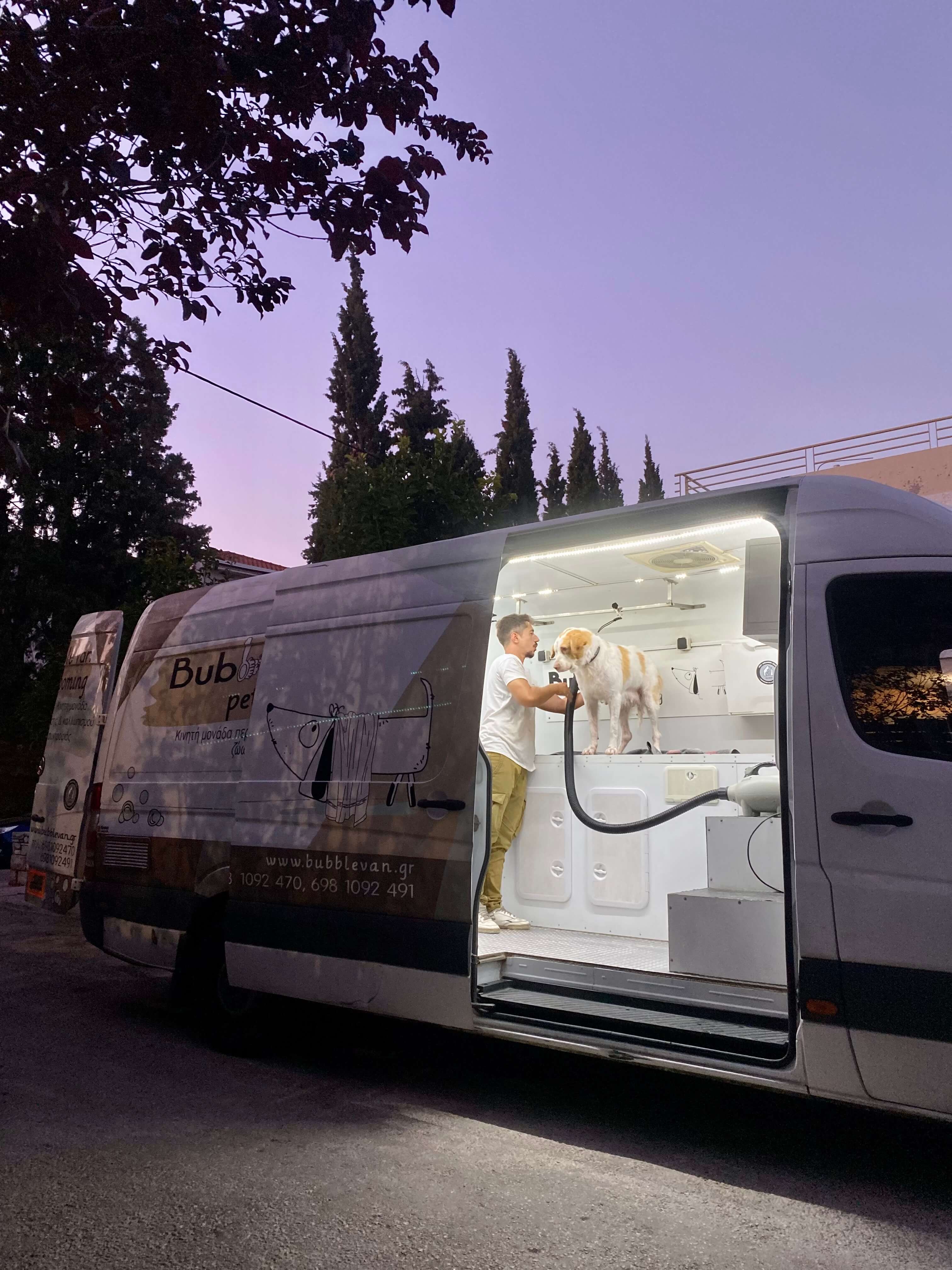 Van 6